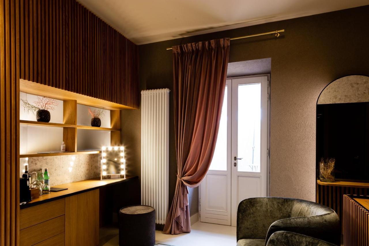 Riviera Hotel